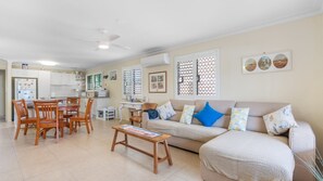 TV - Driftwood at Beachmere (BEACHMERE)