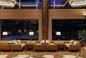 Lobby - Ramada Plaza by Wyndham Tashkent Airport (Tashkent)