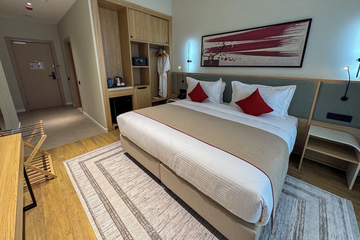 Minibar, in-room safe, desk, laptop workspace