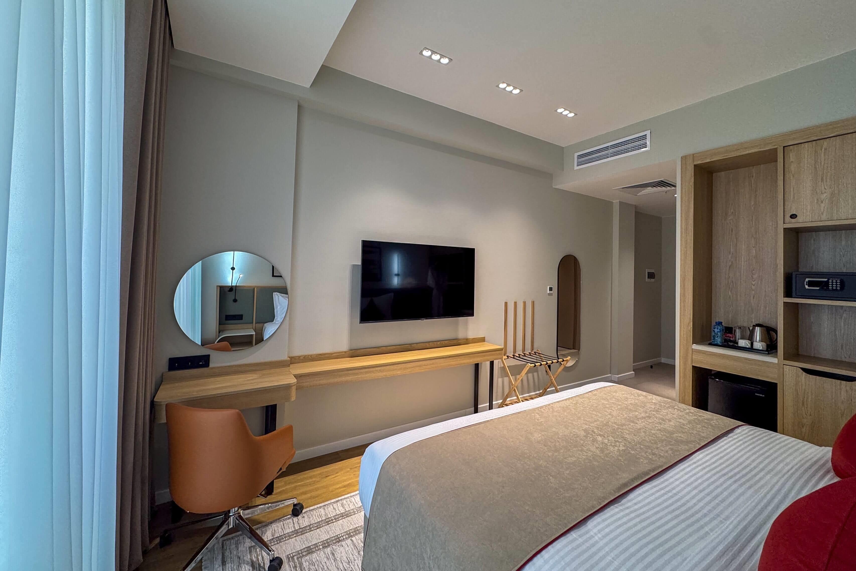 Deluxe Room, 1 King Bed