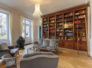 Interior - Guest Room 4 with Shared Terrace, Wi-Fi and Air Conditioning (Joze)