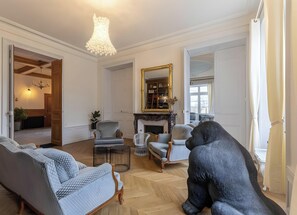 Interior - Guest Room 4 with Shared Terrace, Wi-Fi and Air Conditioning (Joze)