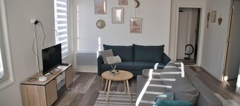 Apartment 'Logement Spacieux Centre Joigny' with Wi-Fi