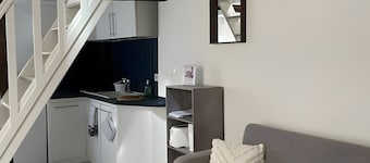 Apartment 'Logement Cosy Centre Joigny' with Wi-Fi