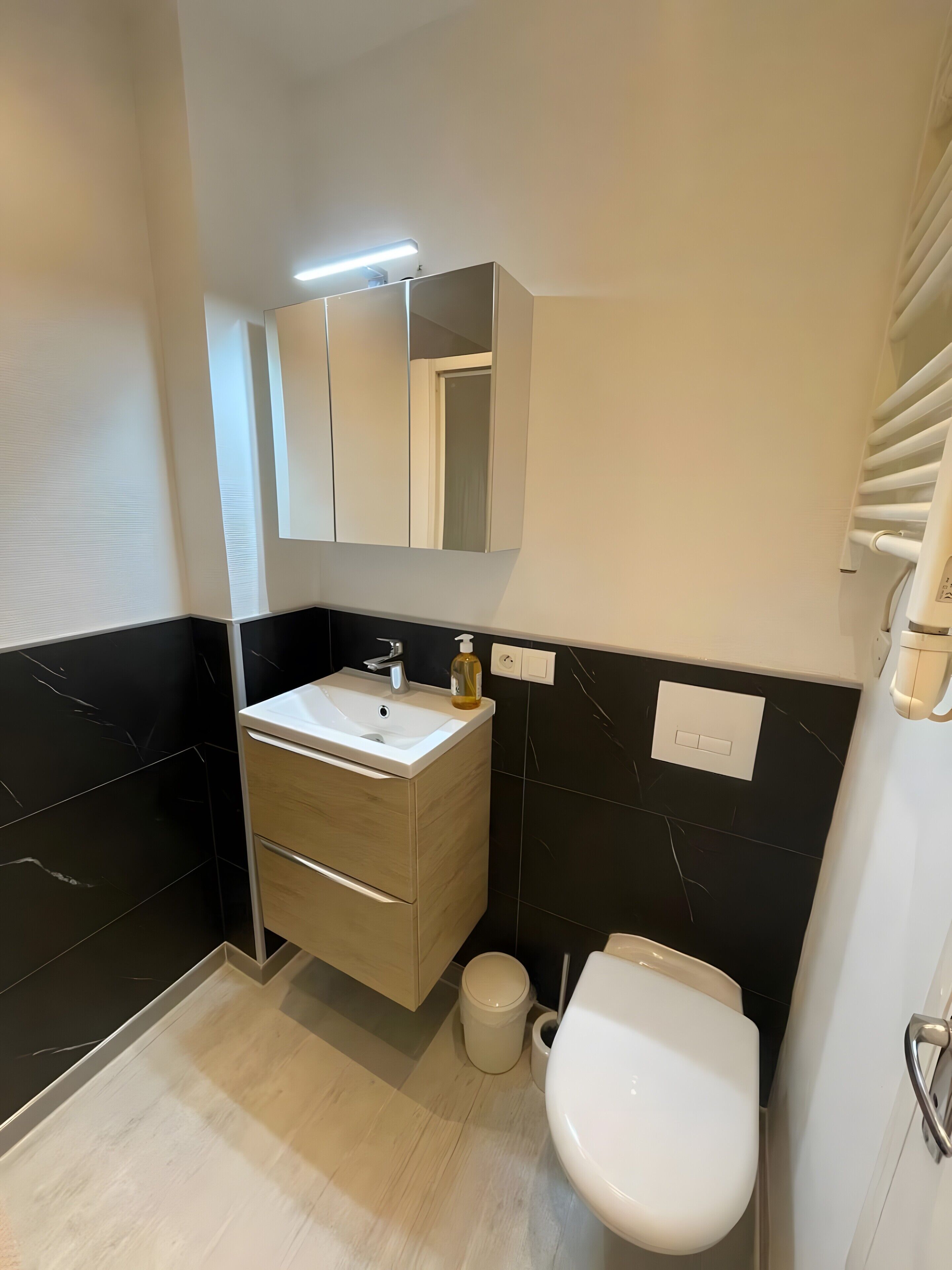 Douche, serviettes fournies