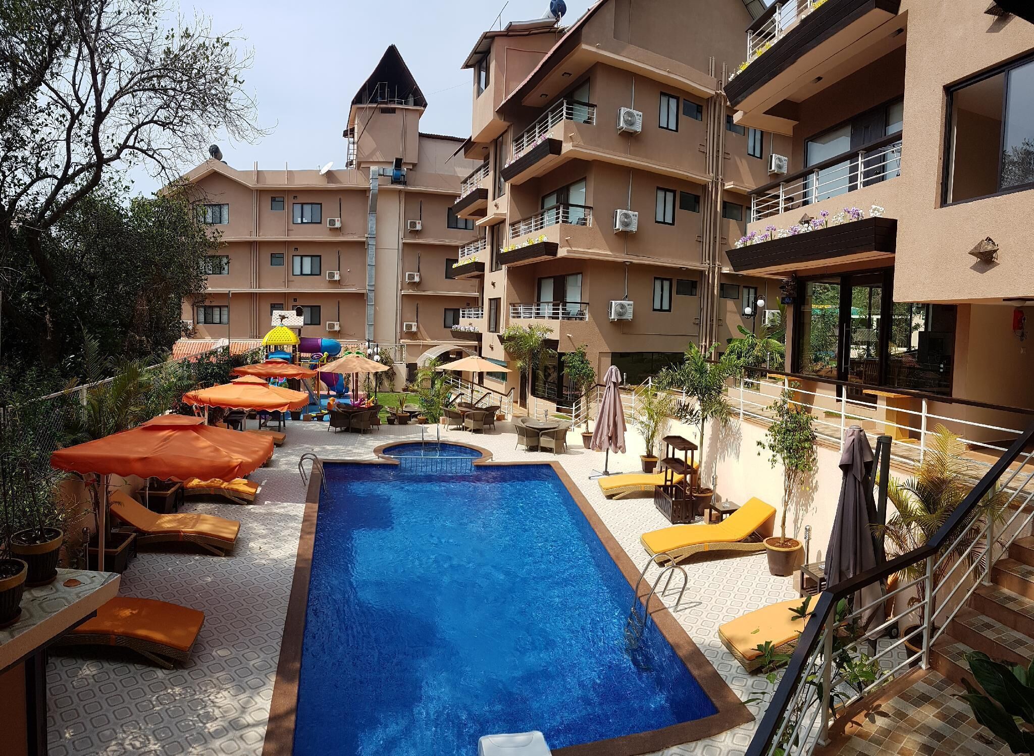 Pool