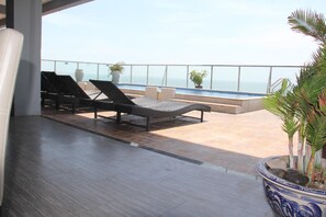 Outdoor pool - Nam Hai Hotel (Phan Thiet)