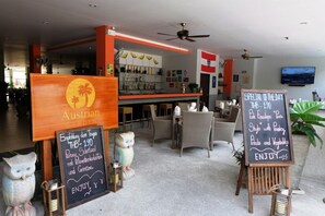 Bar (in der Unterkunft)