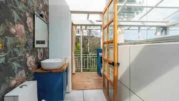 Double Room, Mountain View | Bathroom