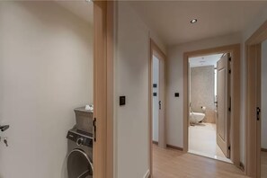 Apartment (4 Bedrooms) | Interior - Murjan 2802 (Dubai)
