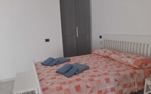 WiFi, bed sheets - EriceIn apartments 800 mt from the beach Trapani (Casa Santa)