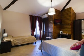 Bügeleisen/Bügelbrett, WLAN, Bettwäsche