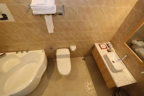 Bathroom - Thuy Sakura Hotel (Ho Chi Minh City)