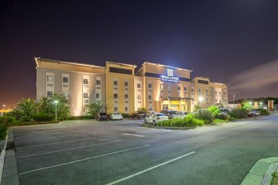 Road Lodge Gqeberha Airport