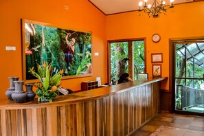 Lobby - Monteverde Luxury Hotel (Monteverde)