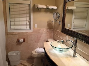 Bathroom - Chenay Bay Beach Resort (Christiansted)