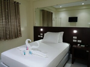 Room - Budget Room Boracay Island Hostel (Boracay Island)
