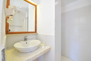 Bathroom - Hey! Jude South Beach (Boracay Island)
