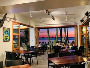 Dining - Hey! Jude South Beach (Boracay Island)