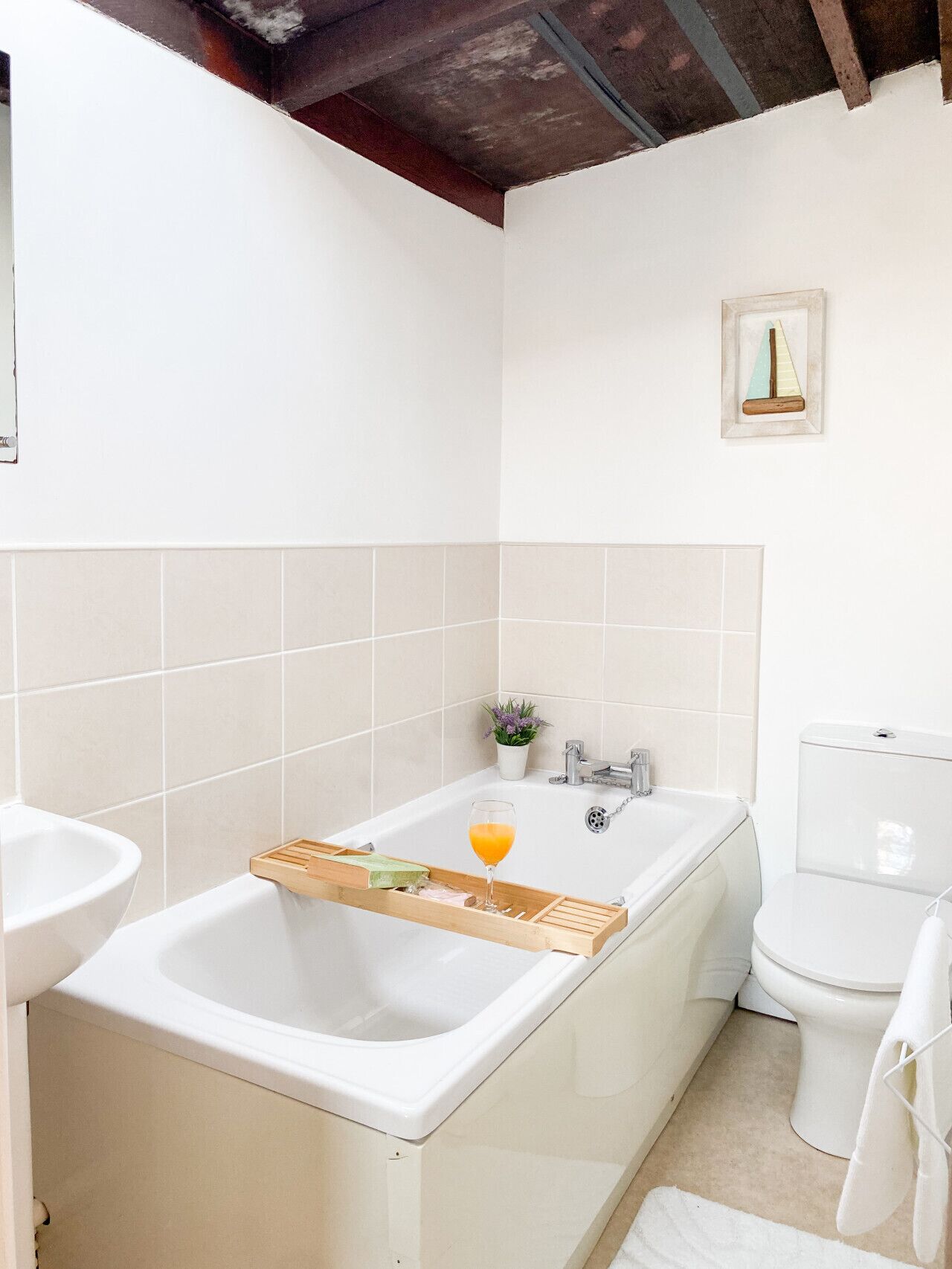 シャワー、ヘアドライヤー、タオル、石鹸