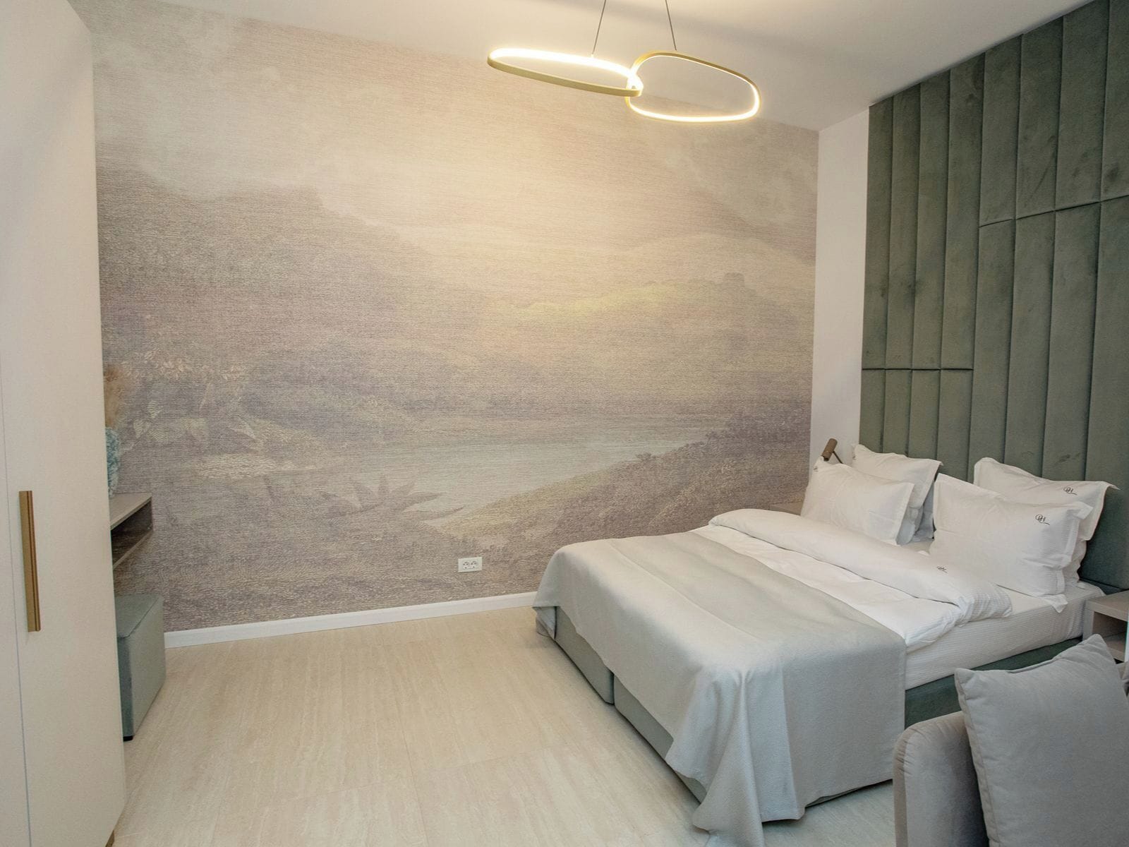 Tabla de planchar con plancha y wifi gratis 