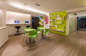 Dining - 9ine Hotel (Taipei)