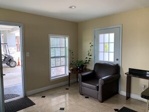 Interior - Emerson Inn (Jacksonville)