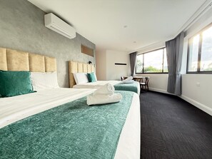 Room - Tiki Hotel Apartments Surfers Paradise (Gold Coast)