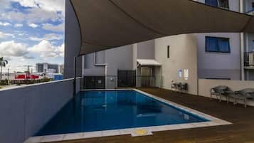 حمّام سباحة خارجي