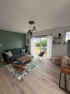 Living area - Country house near the sea (Quessoy)