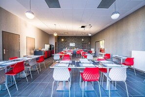 Dining - Comfort Suites Universites Grenoble EST (Saint-Martin-d'Heres)