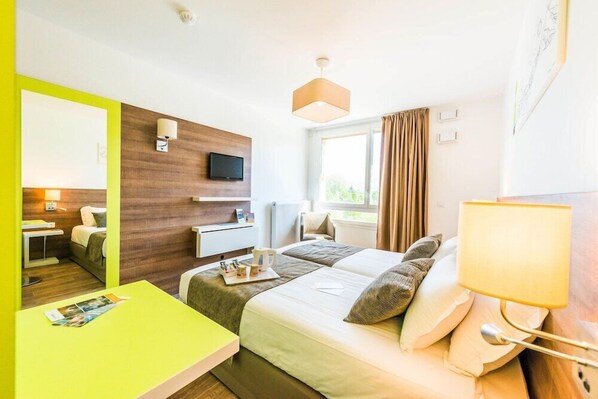 Room - Comfort Suites Universites Grenoble EST (Saint-Martin-d'Heres)