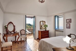 4 bedrooms, iron/ironing board, travel cot, free WiFi - Villa Fondo Turiello – Pool & Scenic View (Massa Lubrense)