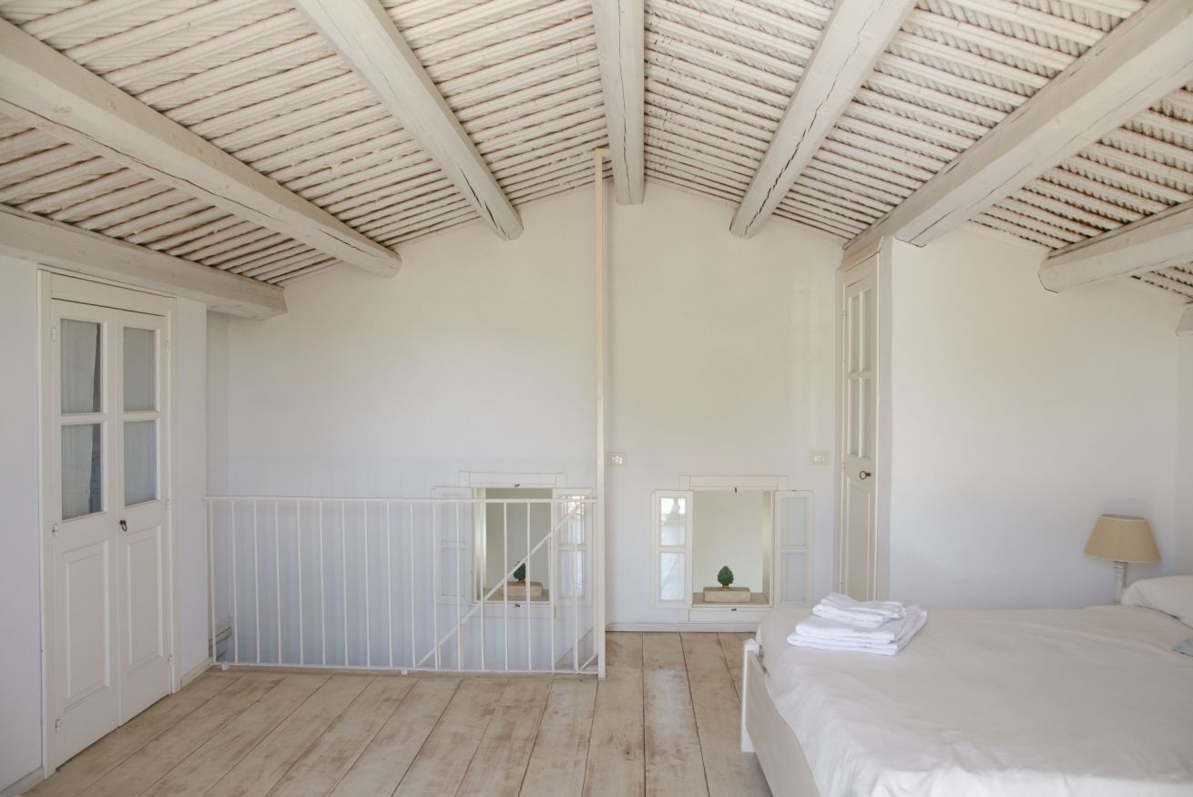 4 bedrooms, iron/ironing board, travel cot, free WiFi