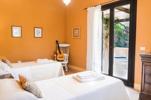 6 chambres, fer et planche à repasser, lit parapluie, Wi-Fi gratuit