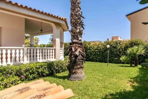 Property grounds - Villa delle Lantane - Marzamemi, 70 mt beach (Noto)