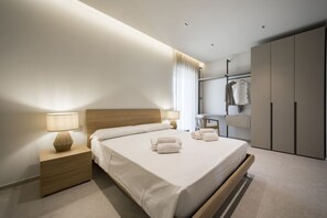 3 habitaciones, caja de seguridad en la habitación y escritorio 