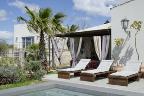 A heated pool - Donna Malena, Noto - Villa con piscina privata (San Corrado di Fuori)