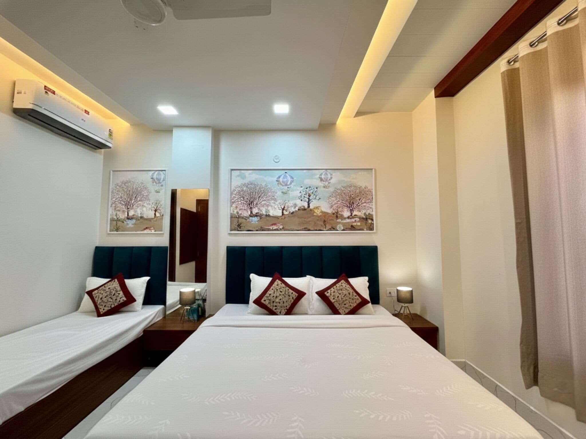 واي فاي مجانًا وملاءات أسرّة