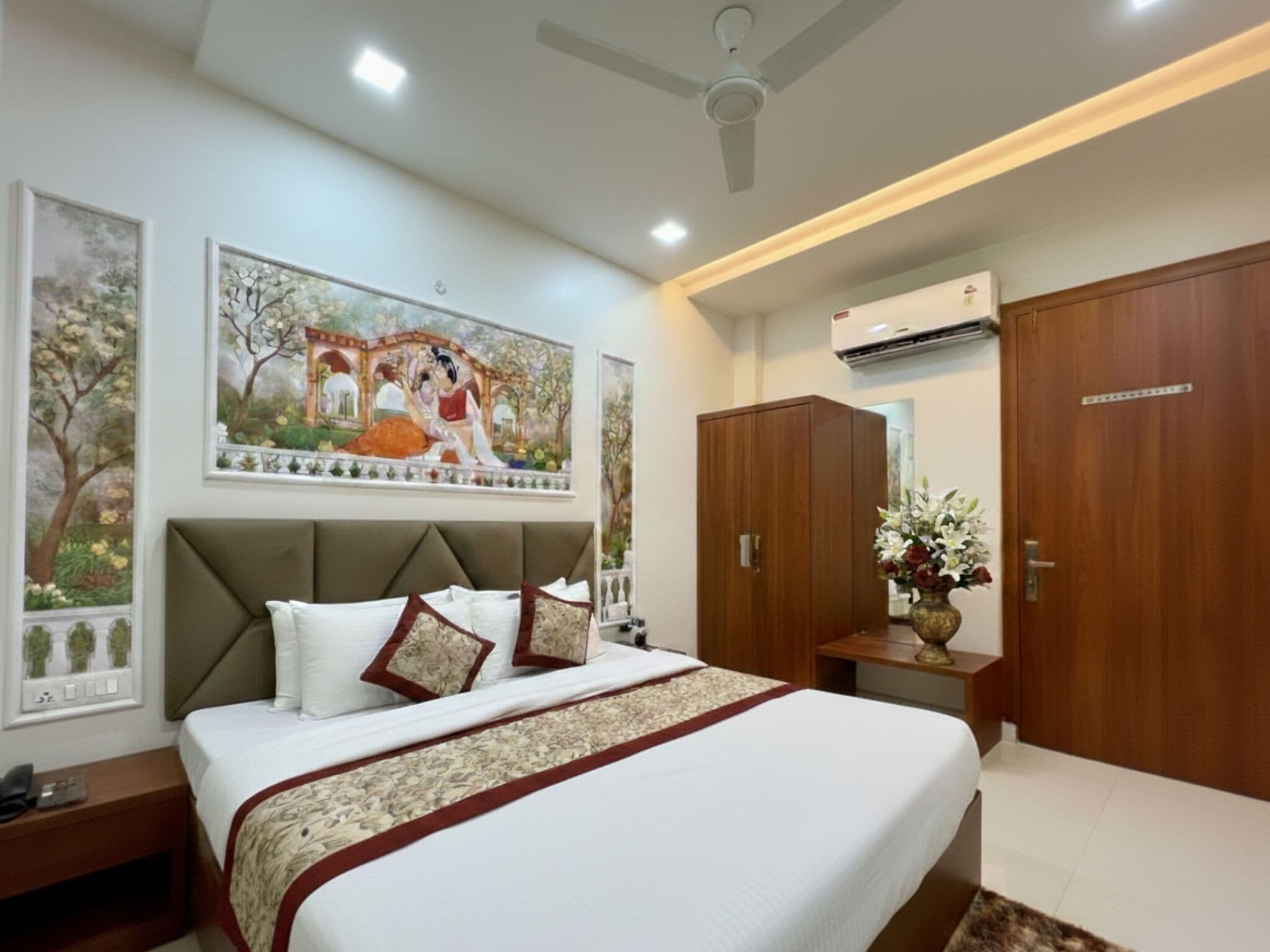 واي فاي مجانًا وملاءات أسرّة