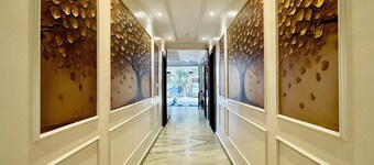SR PALACE