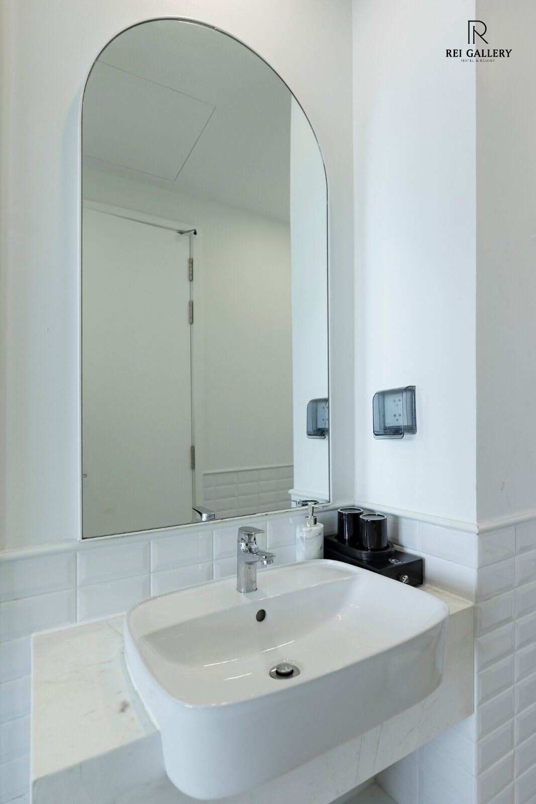 Studio – superior, 1 queensize-seng, balkong, strandutsikt | Bad | Dusj, dusjhode med hydromassaje, toalettartikler (inkludert) og hårføner