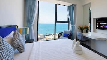 Premium bedding, minibar, individually decorated, individually furnished