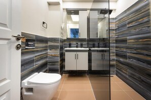 Dusch, hÄrtork, tofflor och handdukar