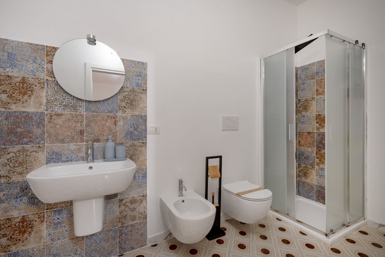 Doccia, bidet, asciugamani