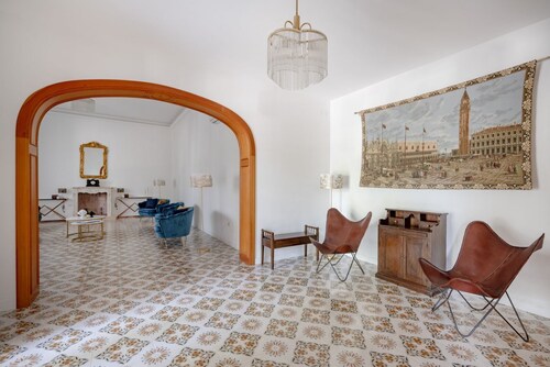 GuestHost - Bright room ideal for two, featuring a private bathroom and located in a villa in Borgo Lucia, a complex with a large shared garden. Surrounded by greenery, the accommodation is located in Selva di Fasano, a quiet hillside hamlet in the munic