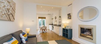 Large 2 bed Flat in Alexandra park with parking