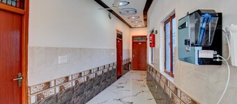 Hotel O Raj Ghat Ayodhya