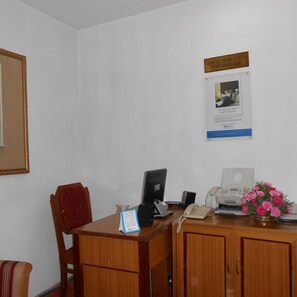 Business center - Fortune Hotel South Park, Trivandrum (Thiruvananthapuram)