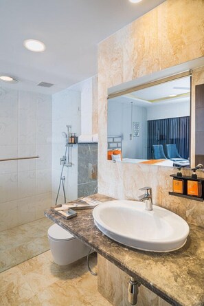 Bathroom - Q Hotel (Udaipur)